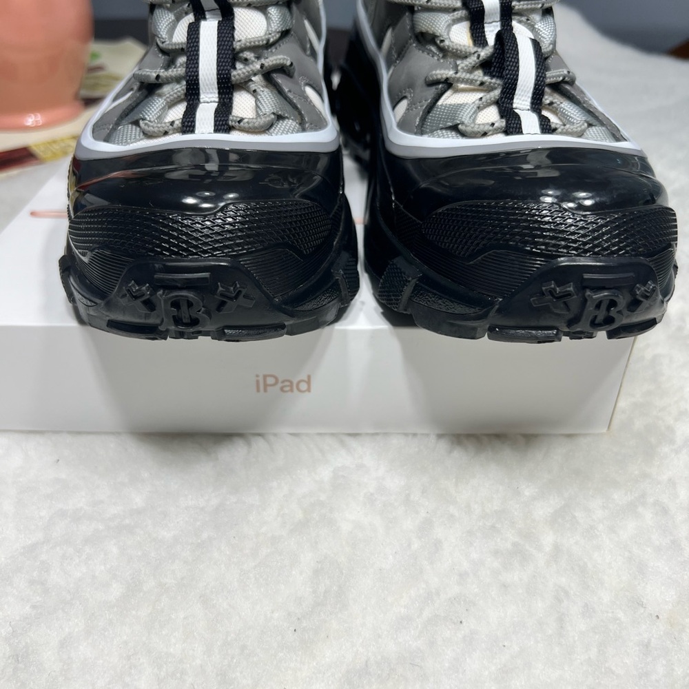 Burberry Arthur low trainers Men sz 41 US sz 9 - Picture 6 of 7